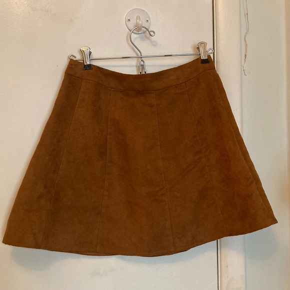 brown faux suede skirt - Picture 2 of 4
